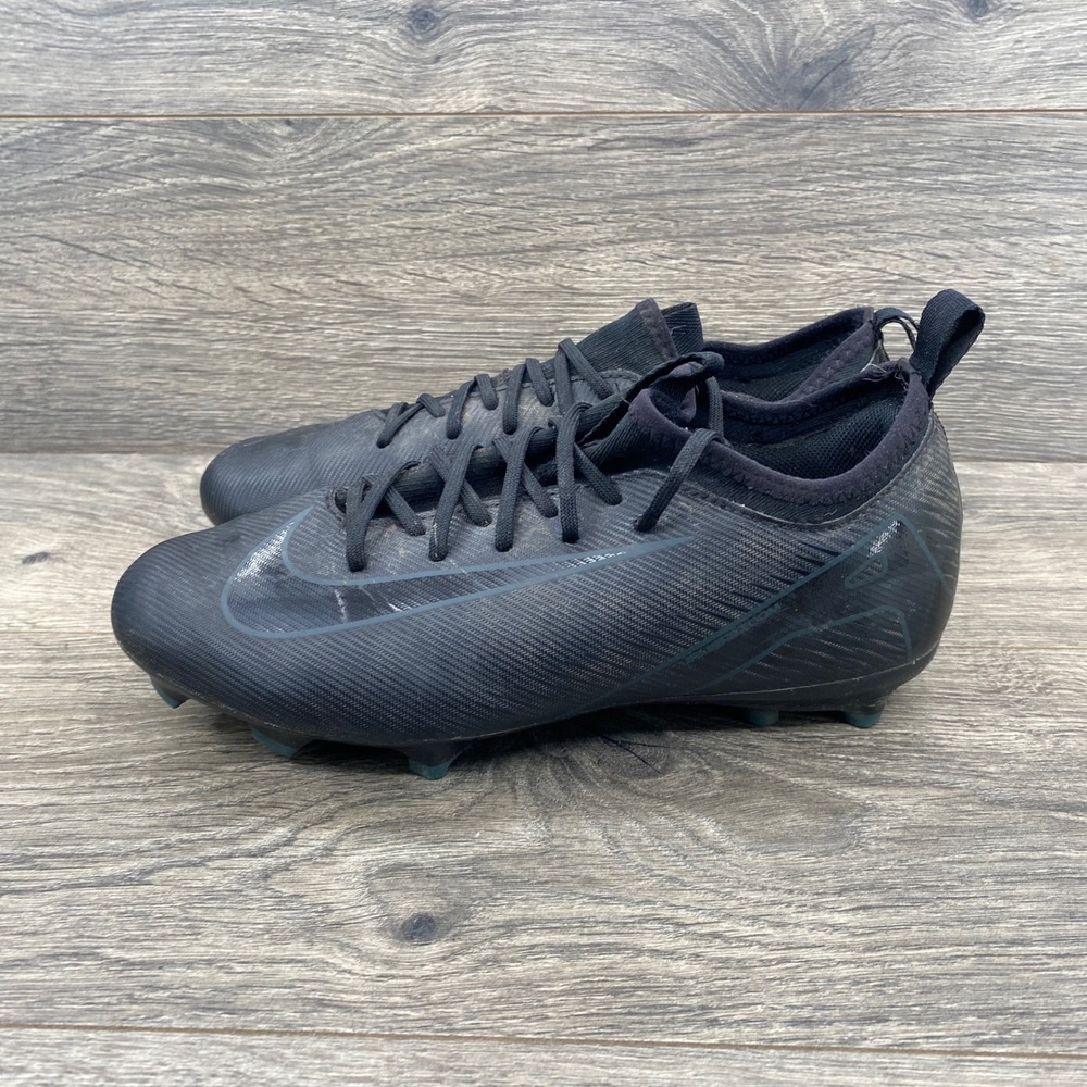 Nike Mercurial Vapor 16 Academy Soccer Cleats Youth 5Y Black FQ8392-002